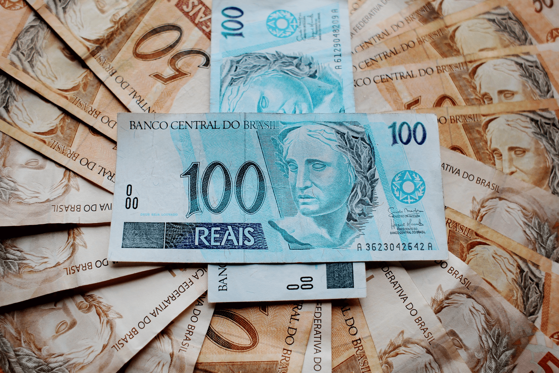 Como Começar a Investir com Apenas R$ 100: Guia Passo a Passo